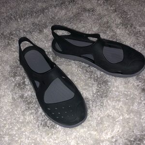 crocs swiftwater wave women